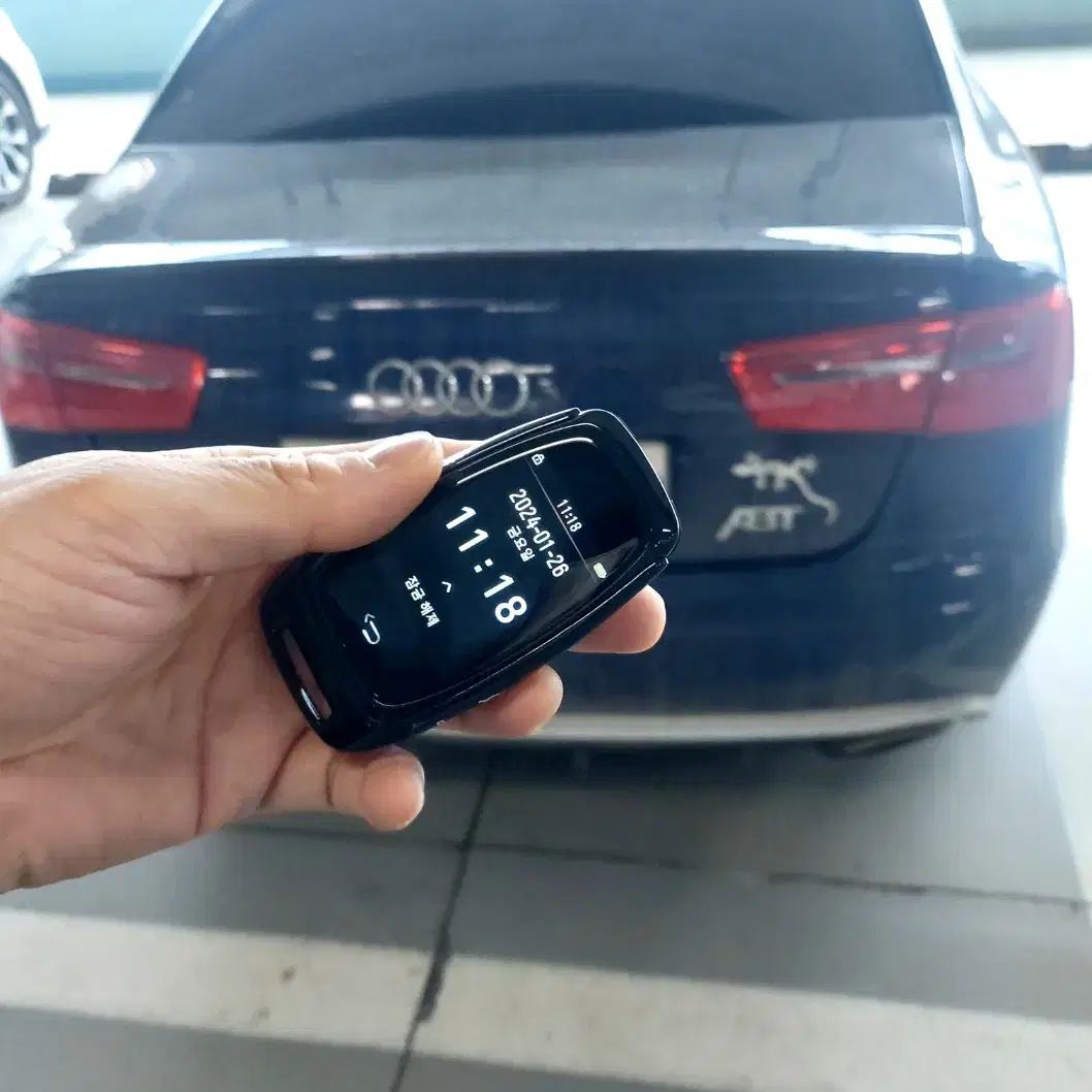 아우디 A4/A6/Q7/R8 구형 차키를 AUDI 전용 디지털키로 개조