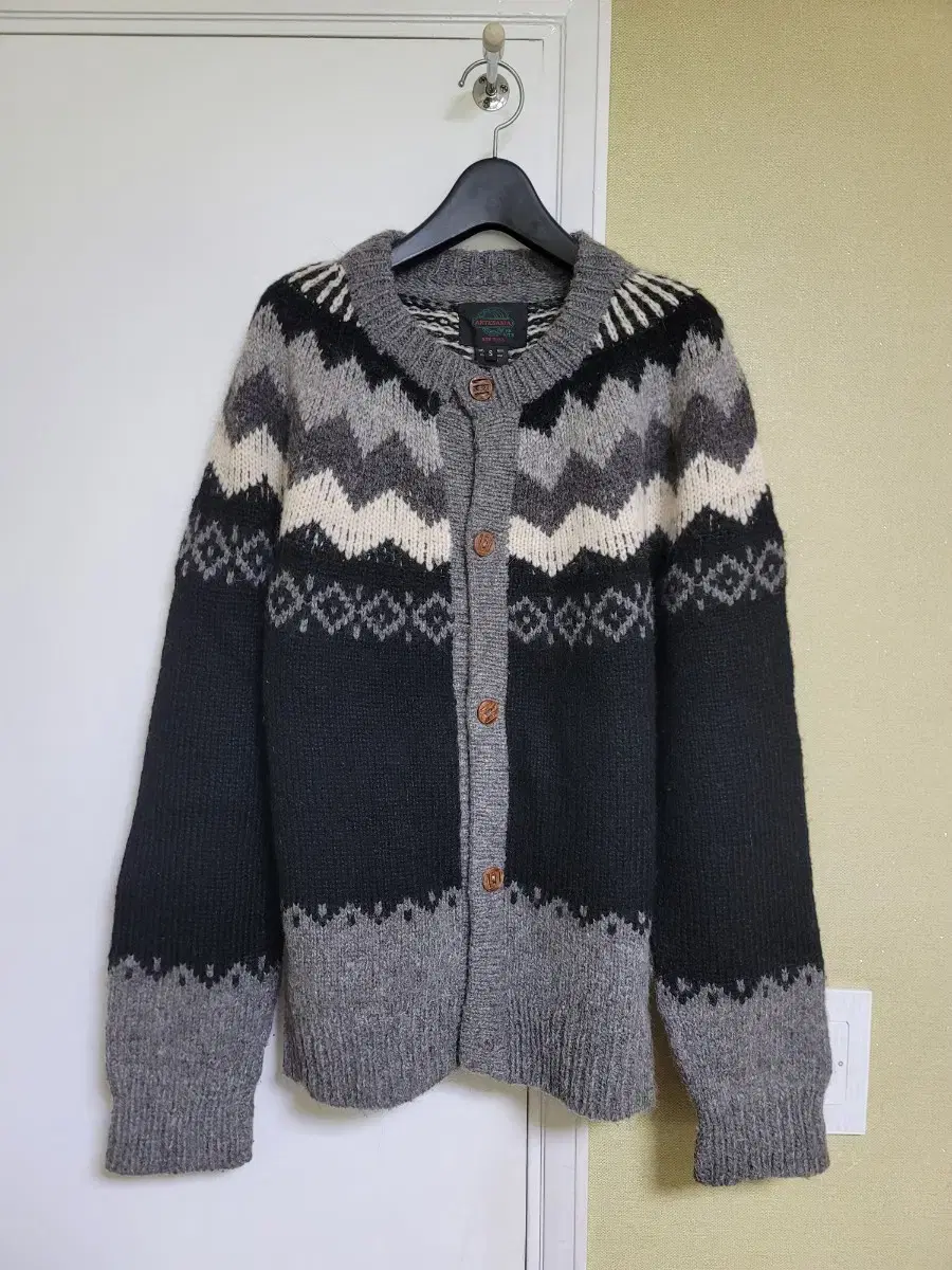 Artesania Vintage Alpaca Nordic Knit Cardigan Black Gray