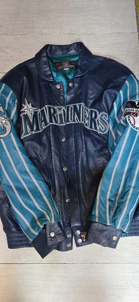 MLB Seattle Mariners Padded Leather Jacket Size 105 - 110 Authentic JH