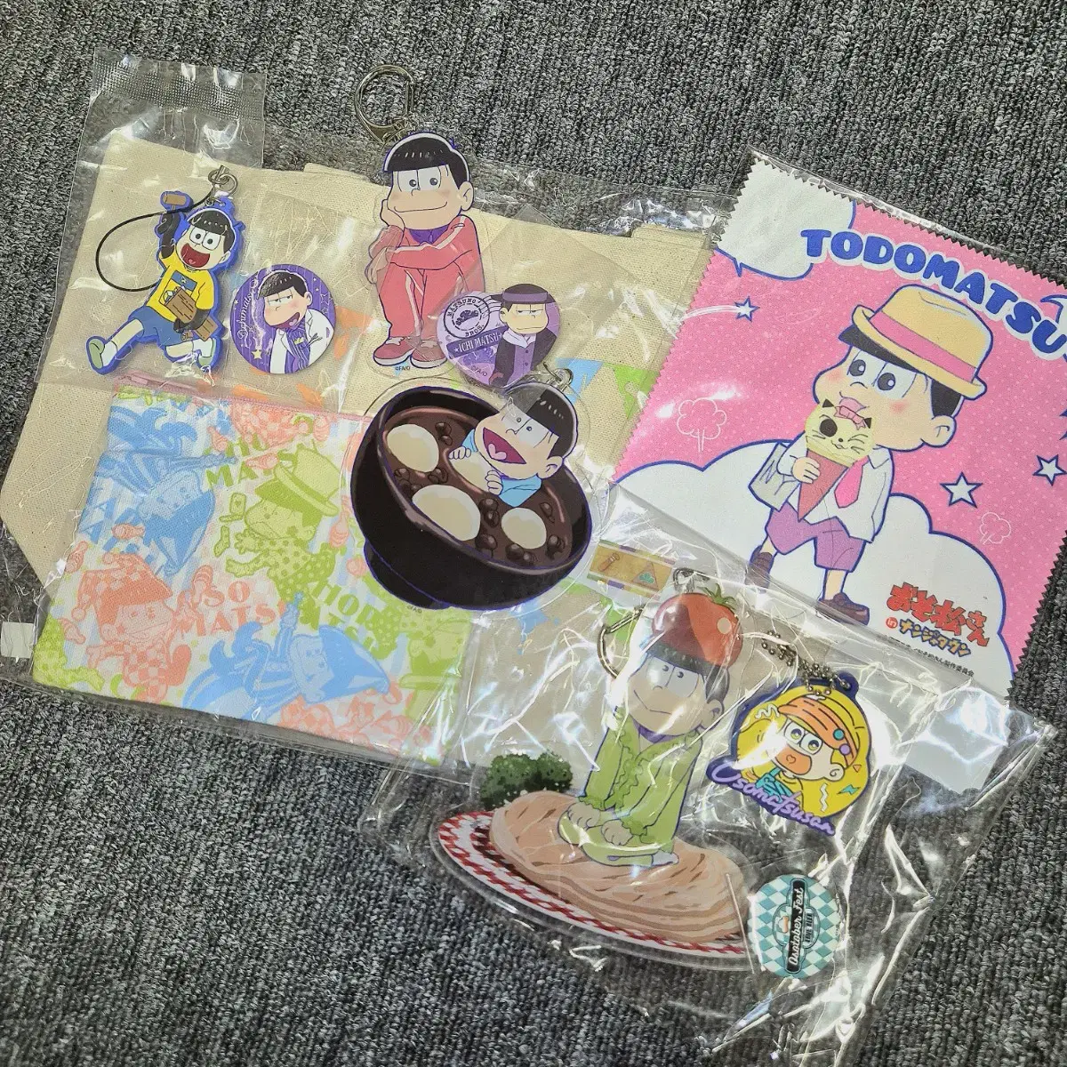 11 items of Osomatsu-san goods in bulk