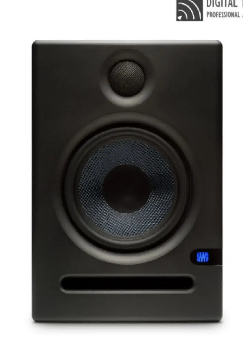 I'm selling two Prisoners E5 speakers.