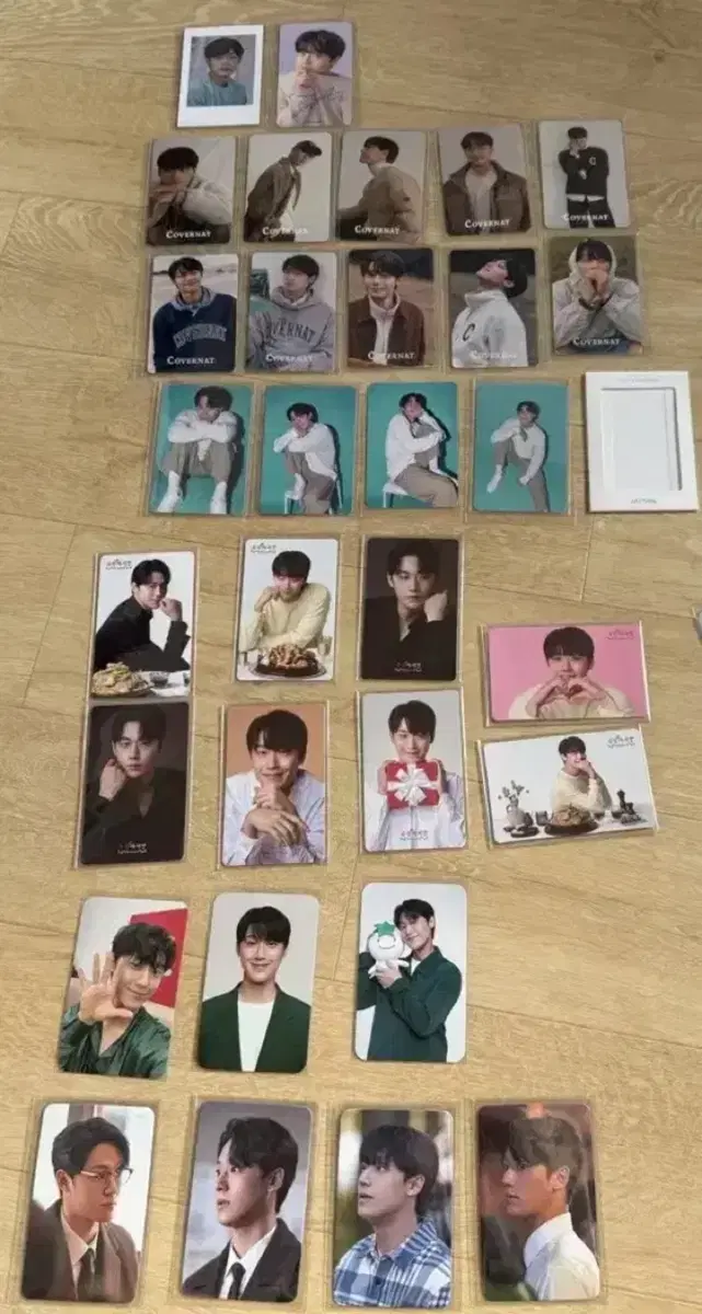 Sell Dohyun Lee official goods in bulk