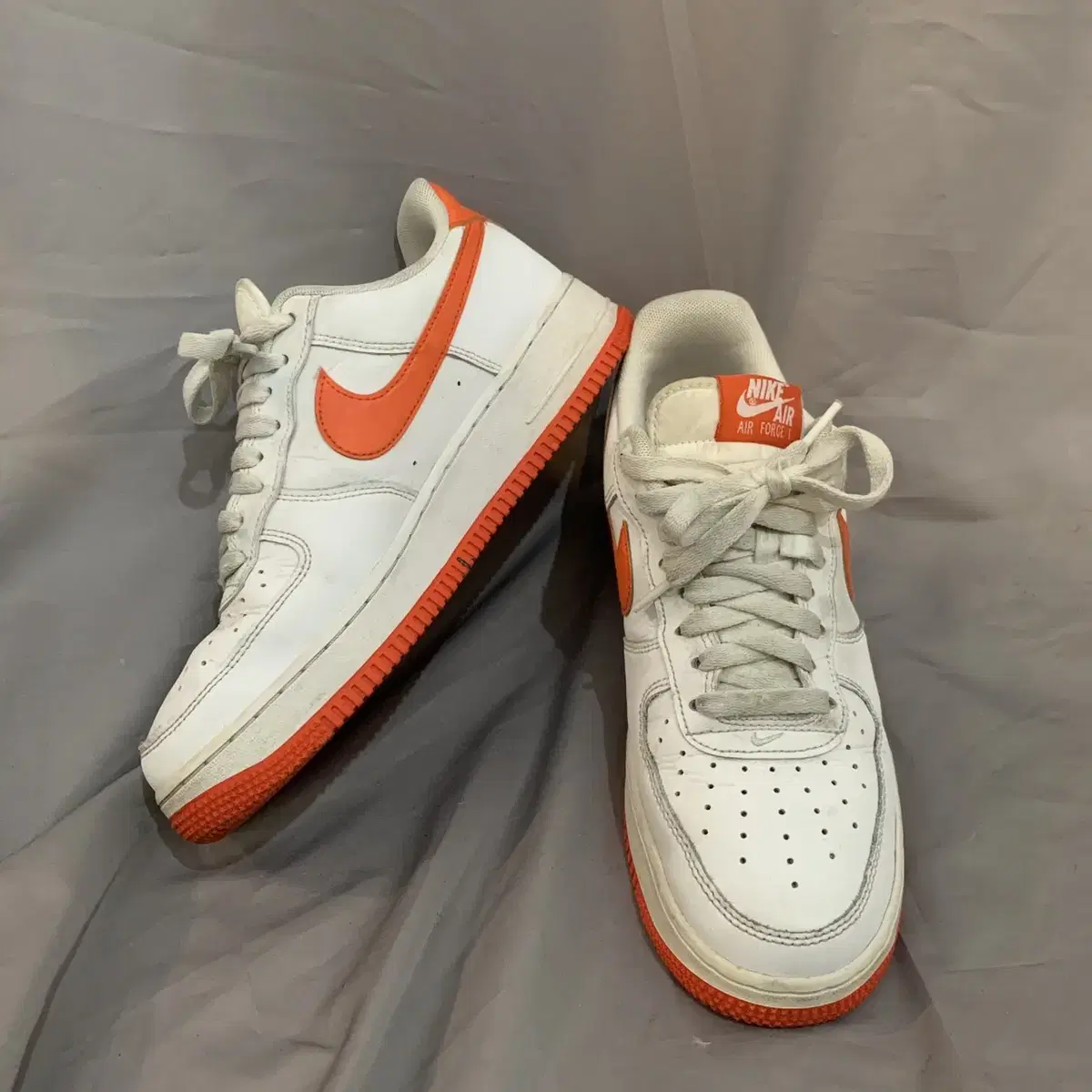 260 Nike Air Force 1 07 Low White Team Orange Sneakers Sneakers 260 Nike Air Force 1 07 Low White Team Orange Sneakers Sneakers