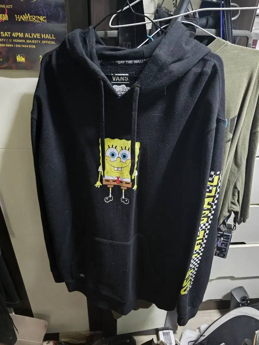 Vahn's SpongeBob Hoodie XL