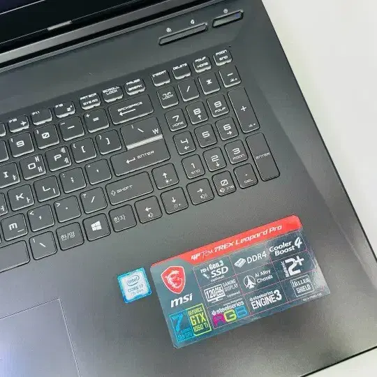 MSI 게이밍노트북 17인치 i7 GP72M 7REX 16GB 중고노트북