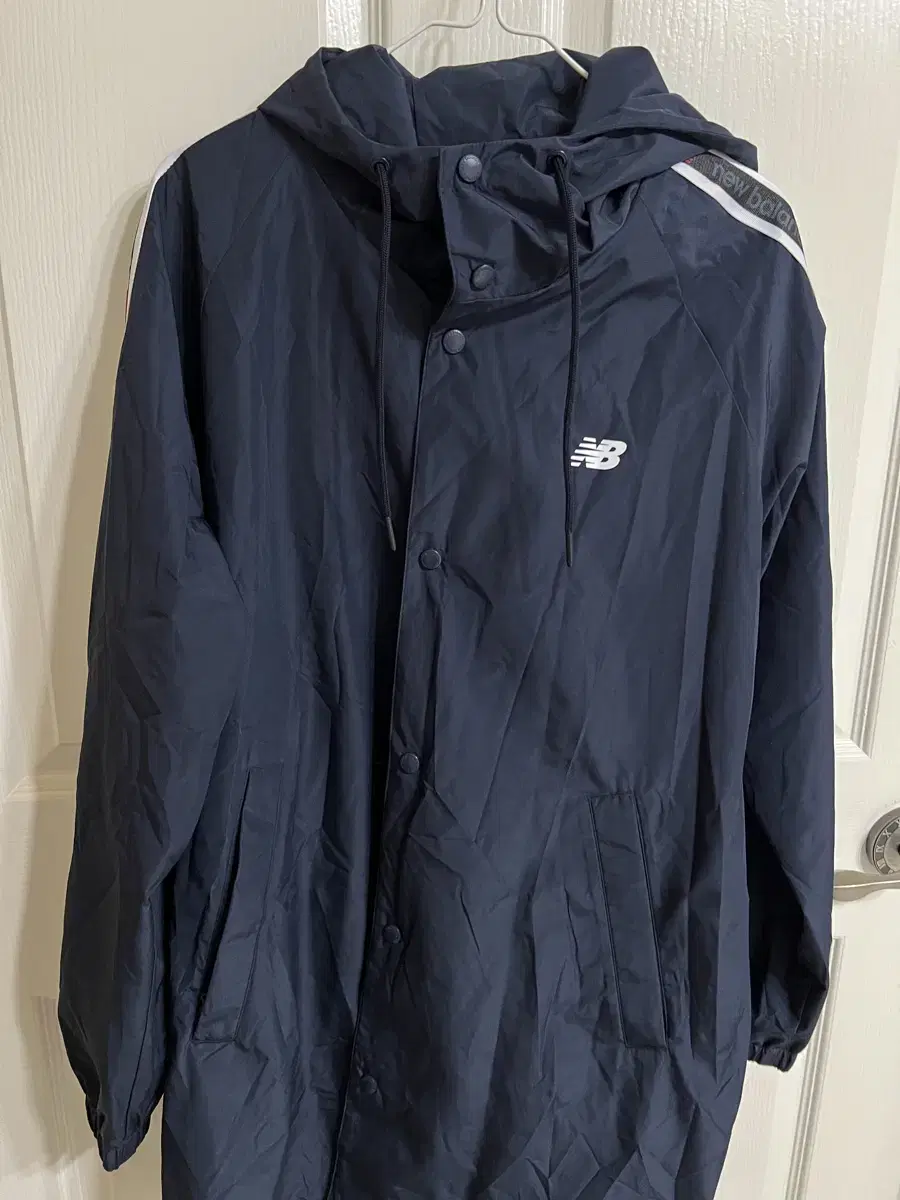 New Balance Windbreaker100