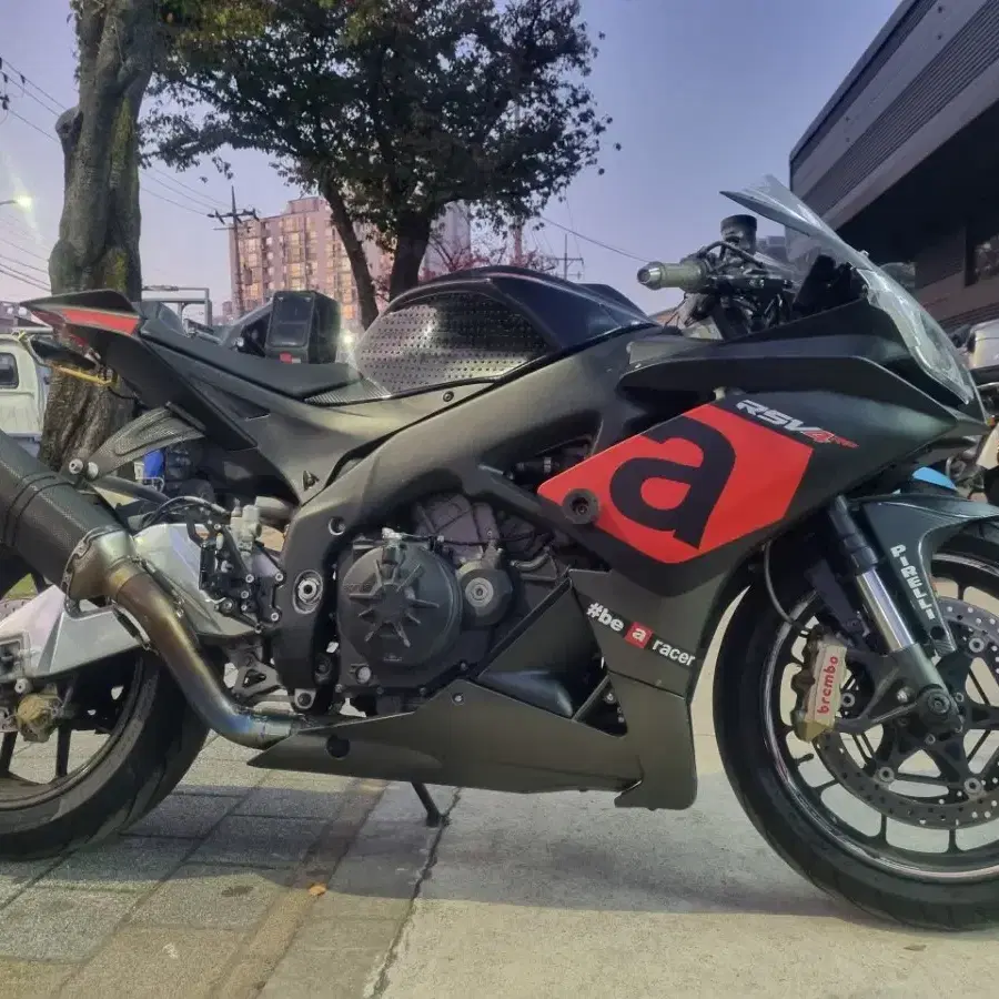 아프릴리아 2010 rsv4 묻따 급매