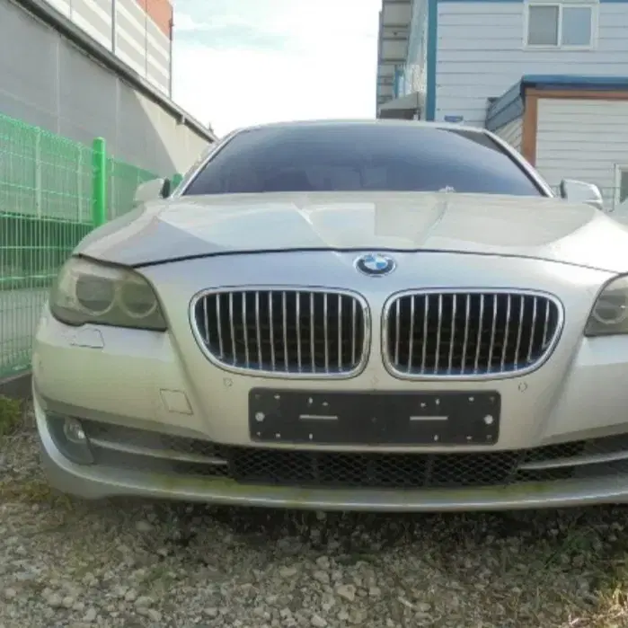 BMW F10 523i 부품  117000km