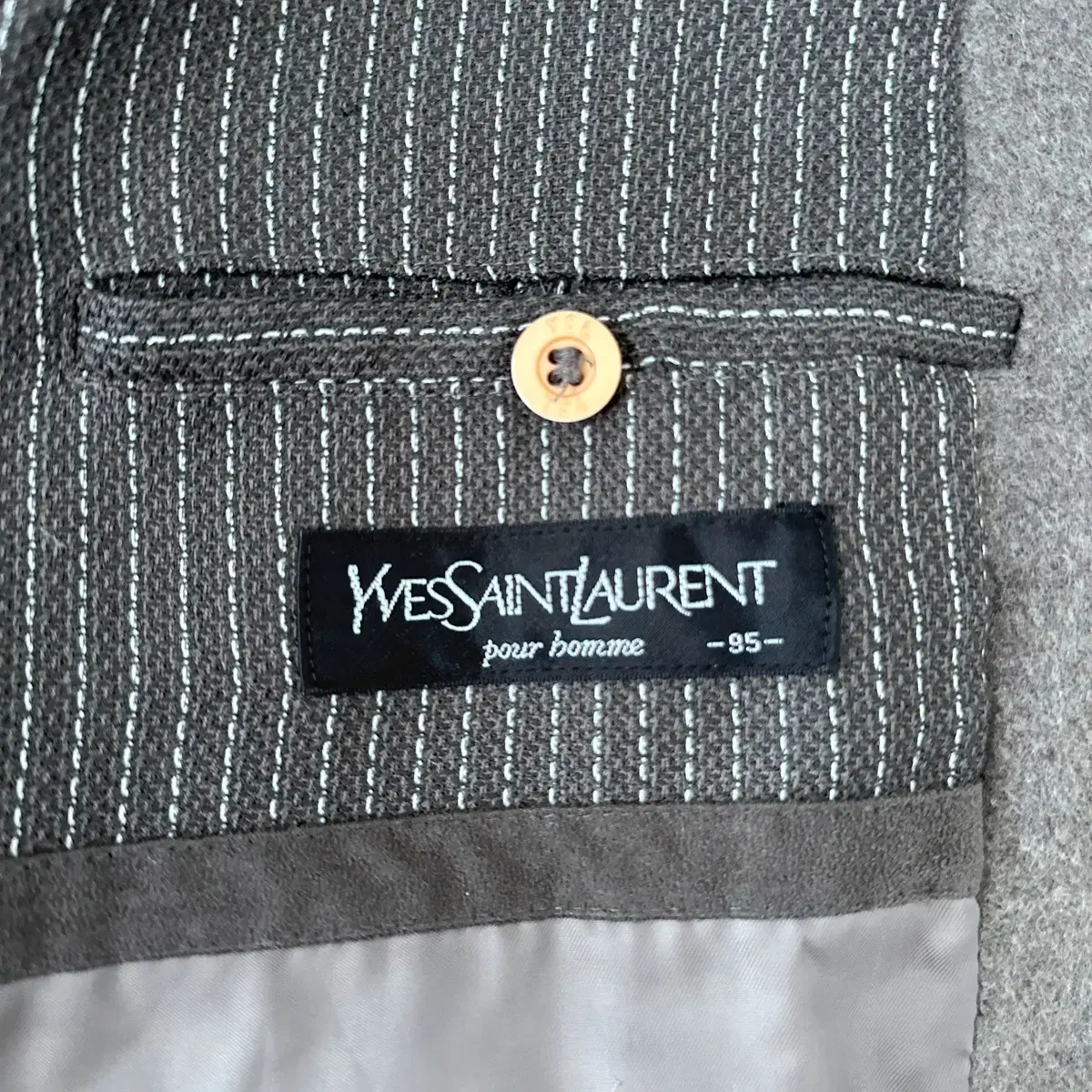 YvesSaintLaurent 입생로랑 모 하프 코트 (95)