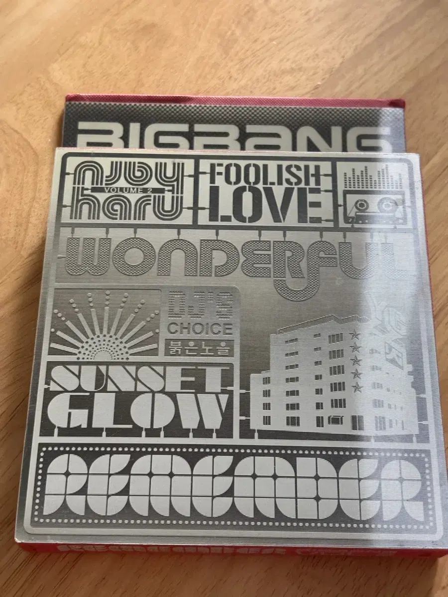 Autographed copy of Big Bang's 2nd album Remember Red Sunset