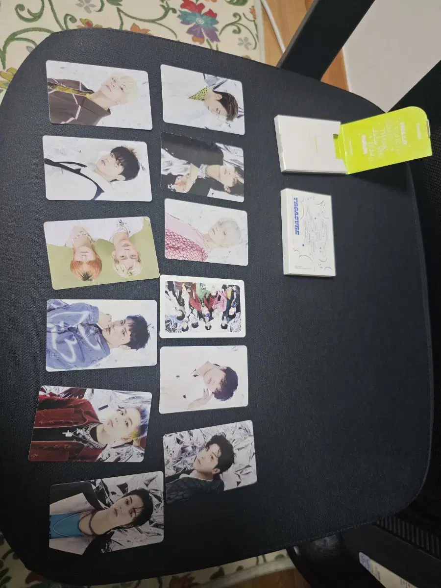 Treasure photocard 12 chapters in bulk