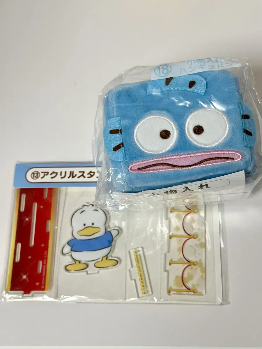 Sanrio Atarikuji Han Gyo-dong storage box orifice acrylic stand set sold by RIKU