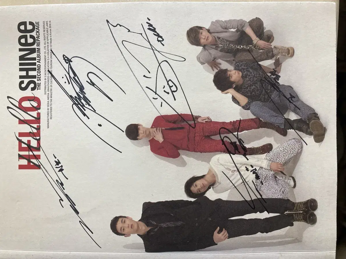 SHINee autographed albums