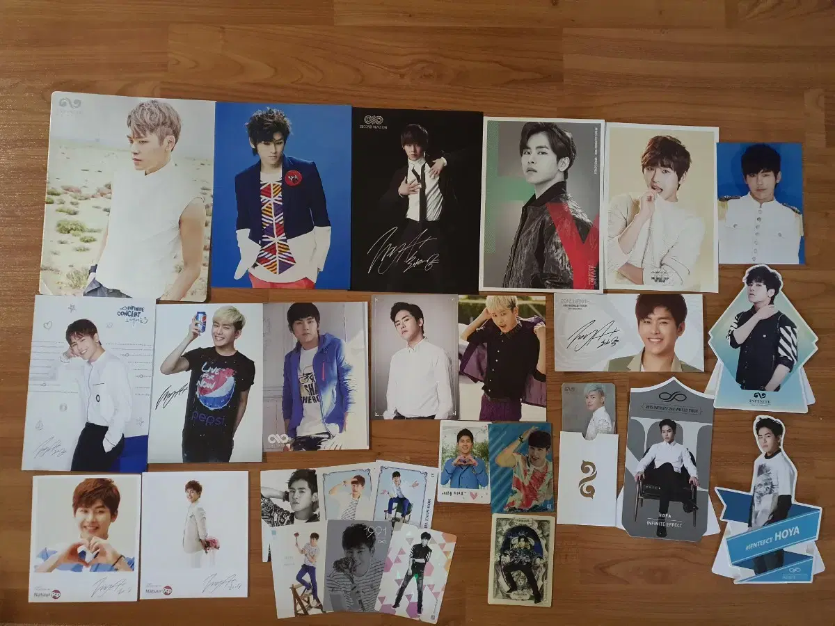 Embassy Lee Ho-won infinite Merchandise Set