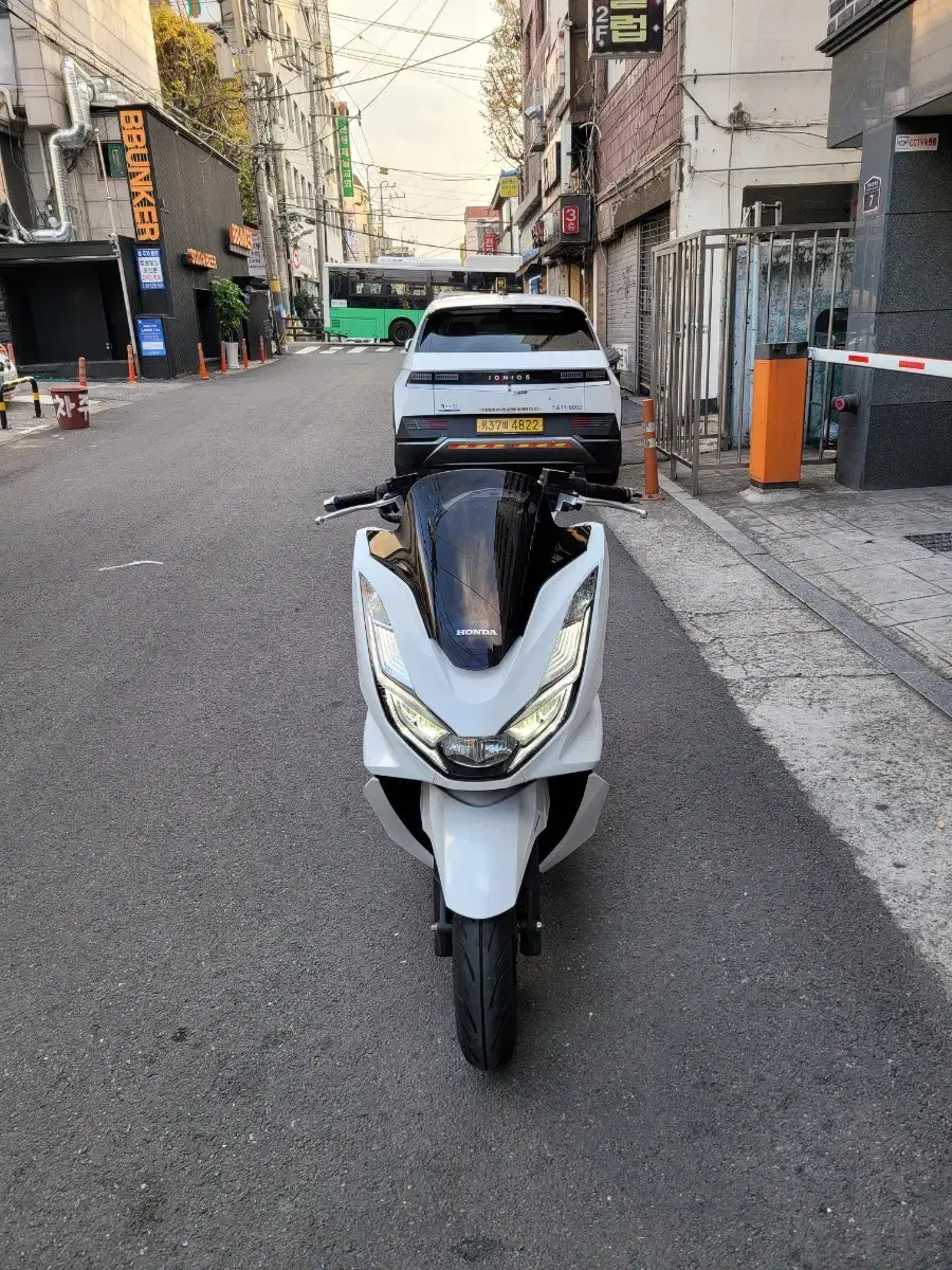 2022년식 pcx 125 ABS입니다.