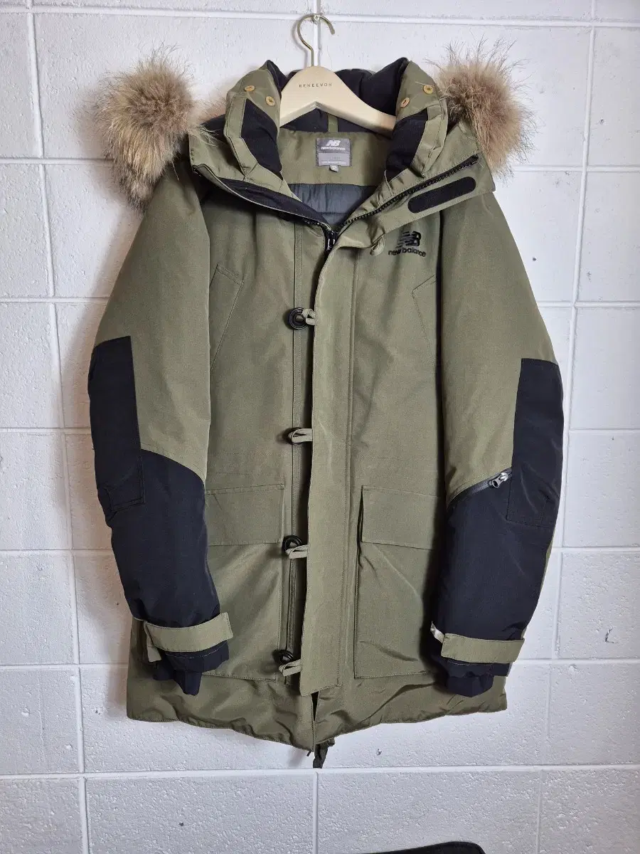 XL ) New Balance Cameraman City Goose Down Puffer