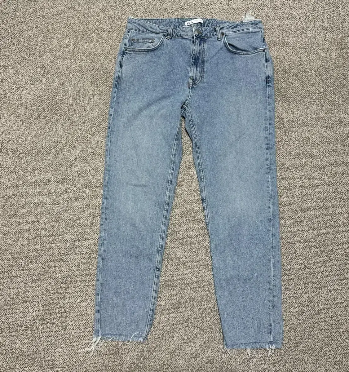 34 Zara Jeans