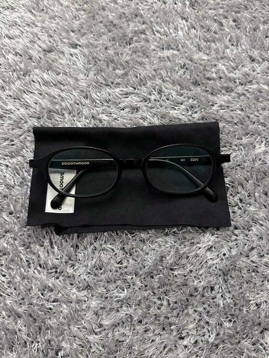 스무스무드 에딘 글래스 Edin Glasses Black