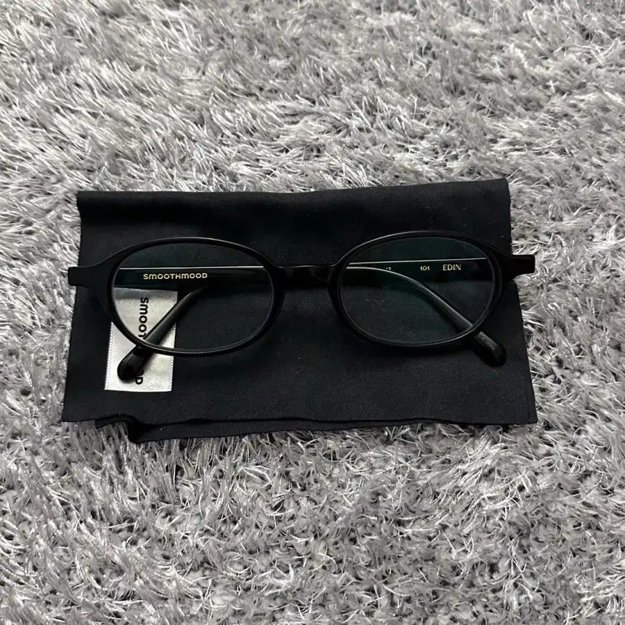 스무스무드 에딘 글래스 Edin Glasses Black