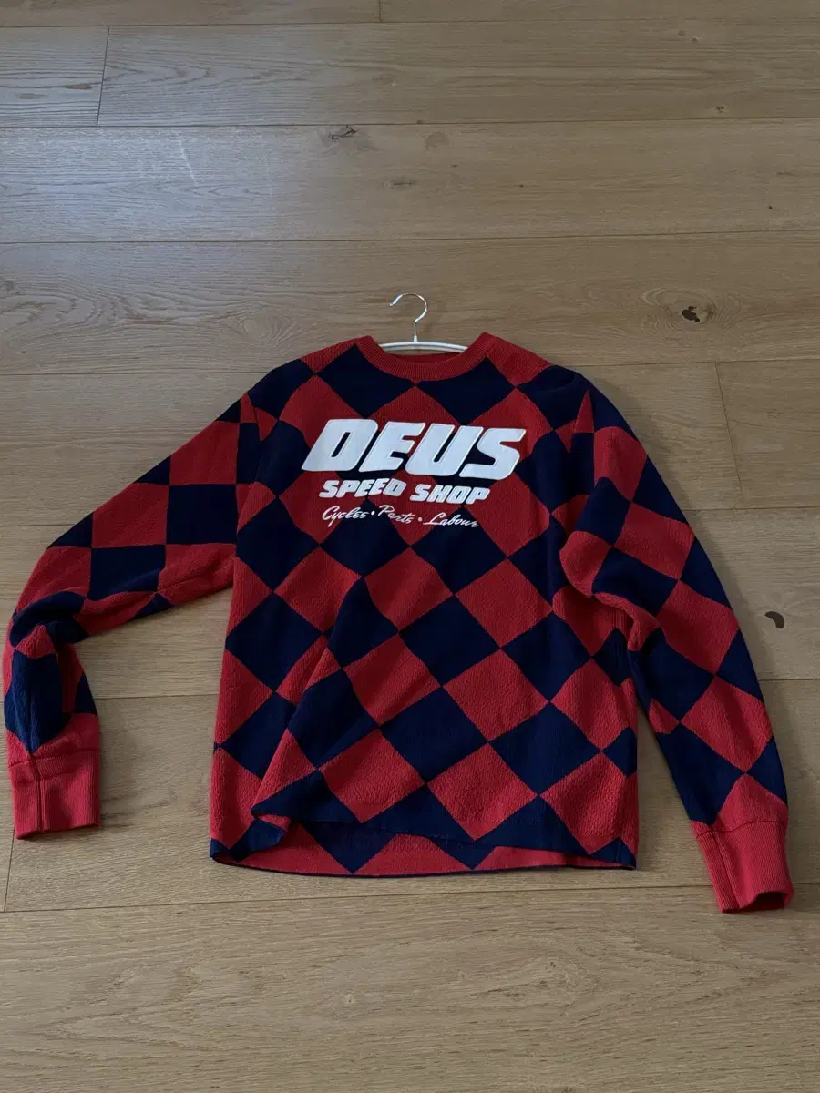 Deus ex machina knit