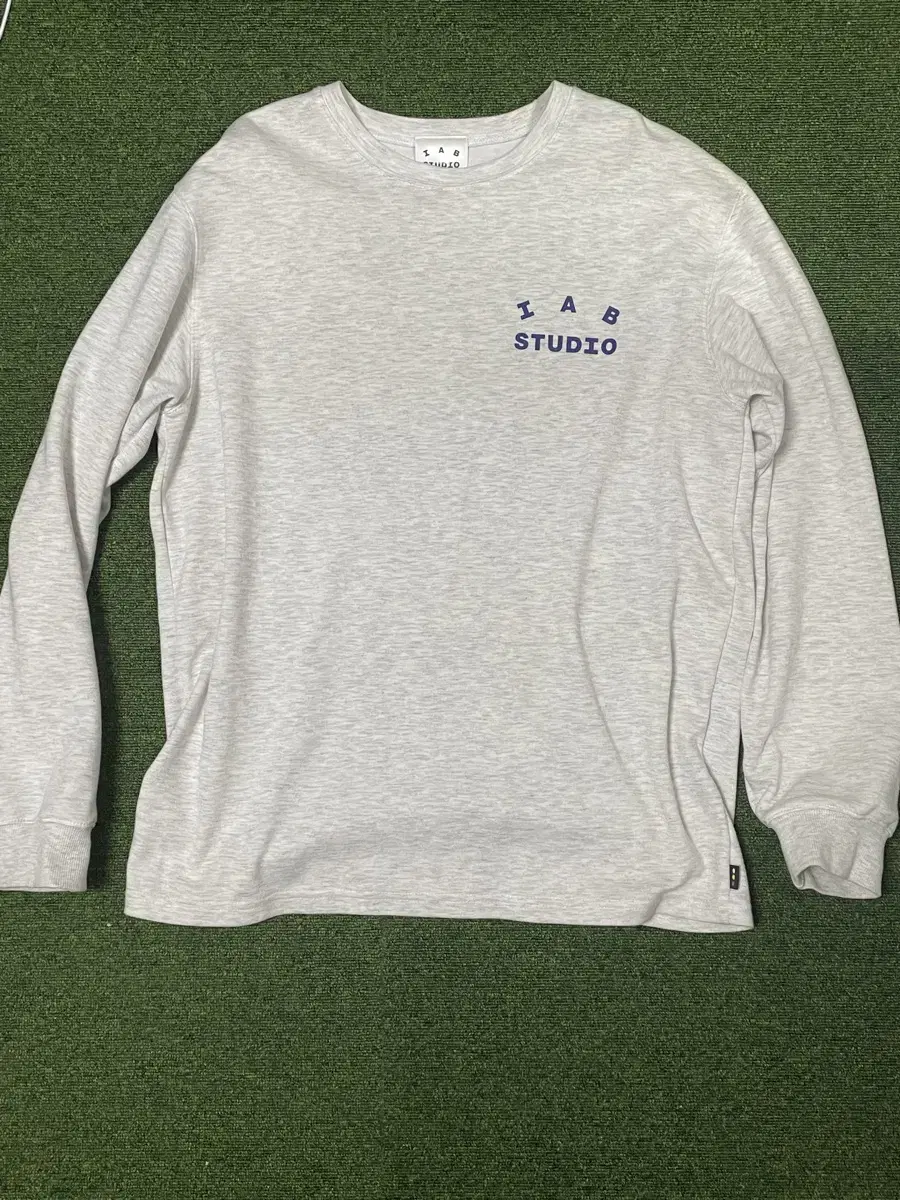 iappstudio long sleeve size L