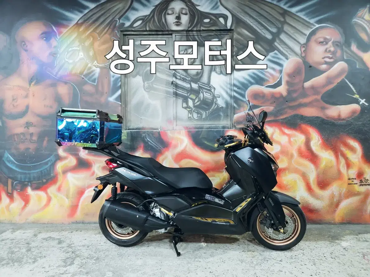 XMAX300CC/24년식/페리/12761KM/골드풀튜닝/컨디션최상/중고