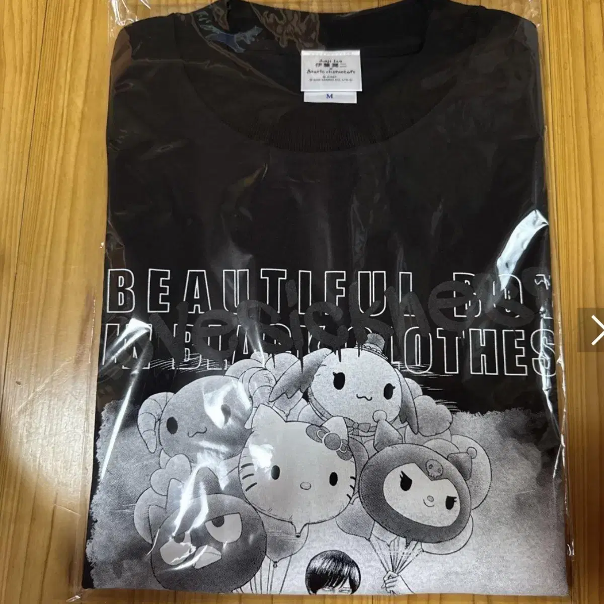 Genuine ) Ito Junji Sanrio Collaboration Crossroads of Meaning Boy T-shirt Size M