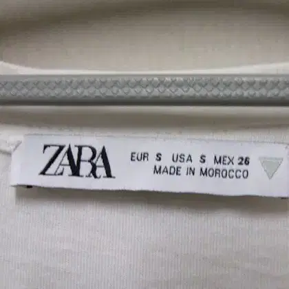 자라 ZARA 주름셔링 나비소매 크롭면블라우스