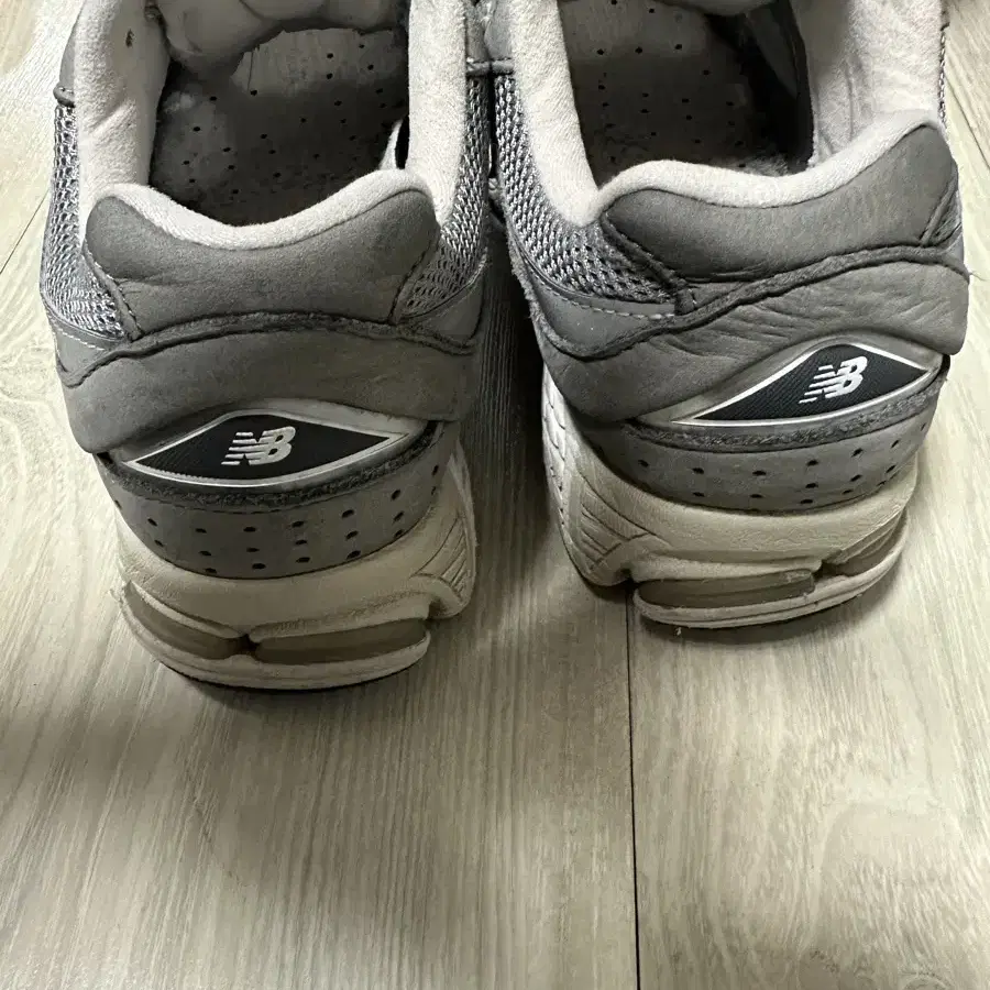 New Balance 2002R 프리미엄 빈티지 250