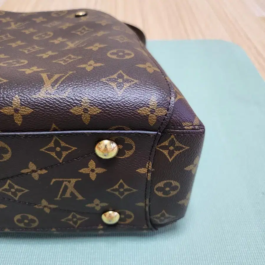 Louis Vuitton(루이비통)몽테뉴MM