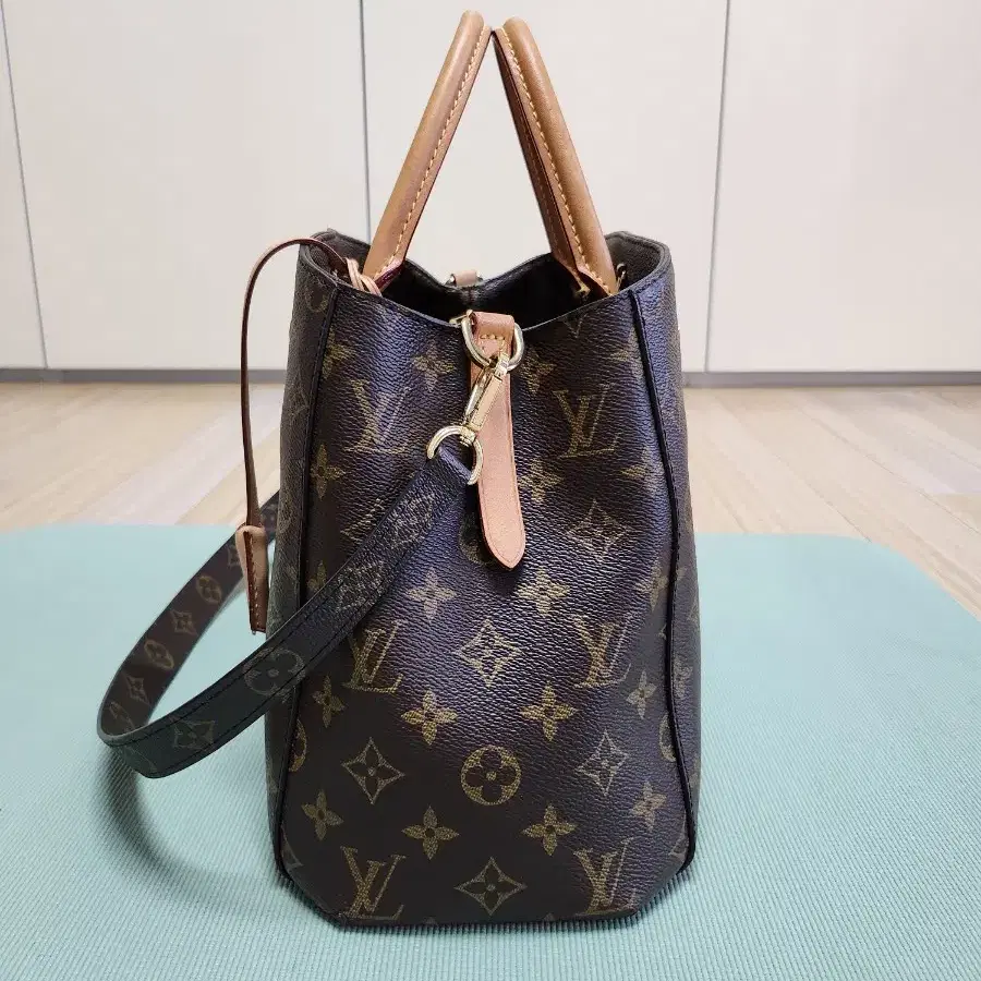 Louis Vuitton(루이비통)몽테뉴MM