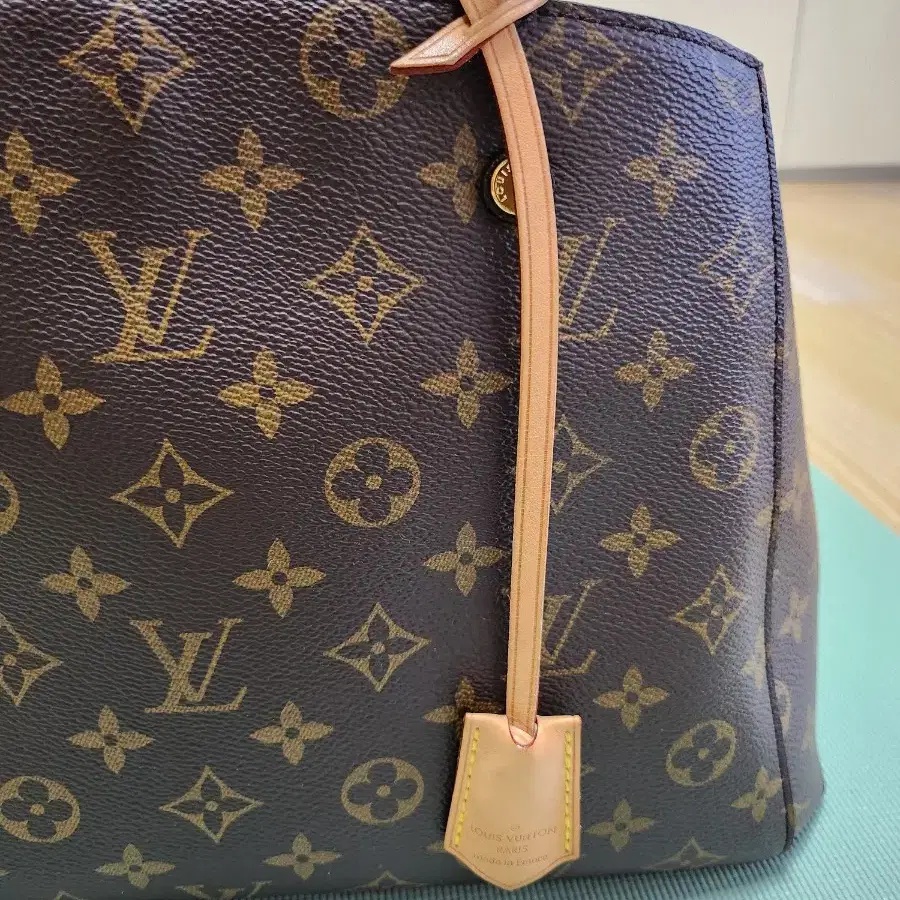 Louis Vuitton(루이비통)몽테뉴스몰