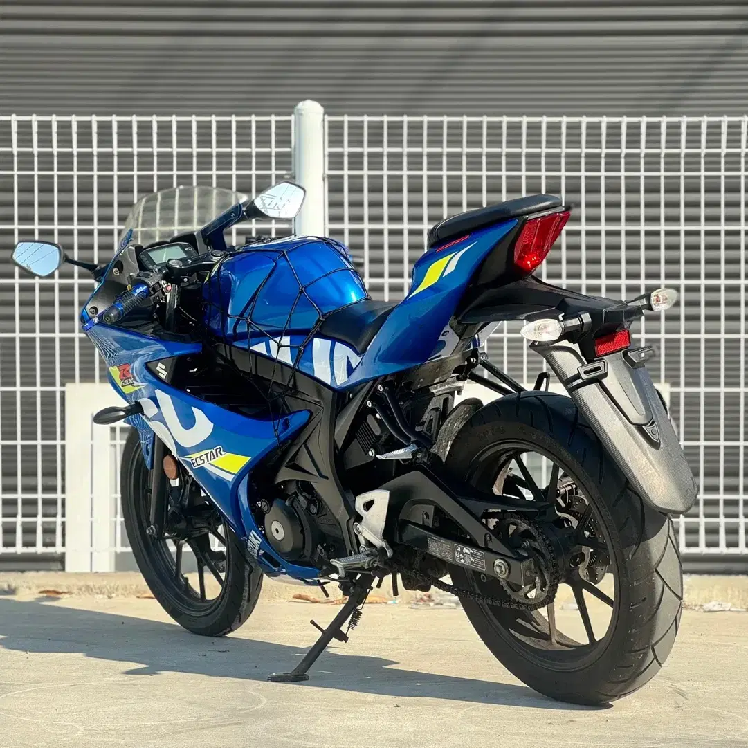 gsxr 125 19년식 1만키로대 신차컨디션 상태 좋은차량 판매합니다.