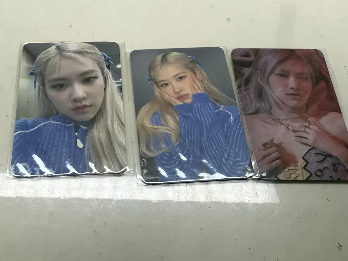 Black Pink rose photocard WTS