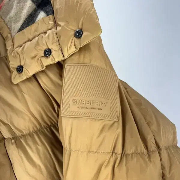 Burberry 버버리 남성 거위털 패딩 S(24SS)/빈티지홍