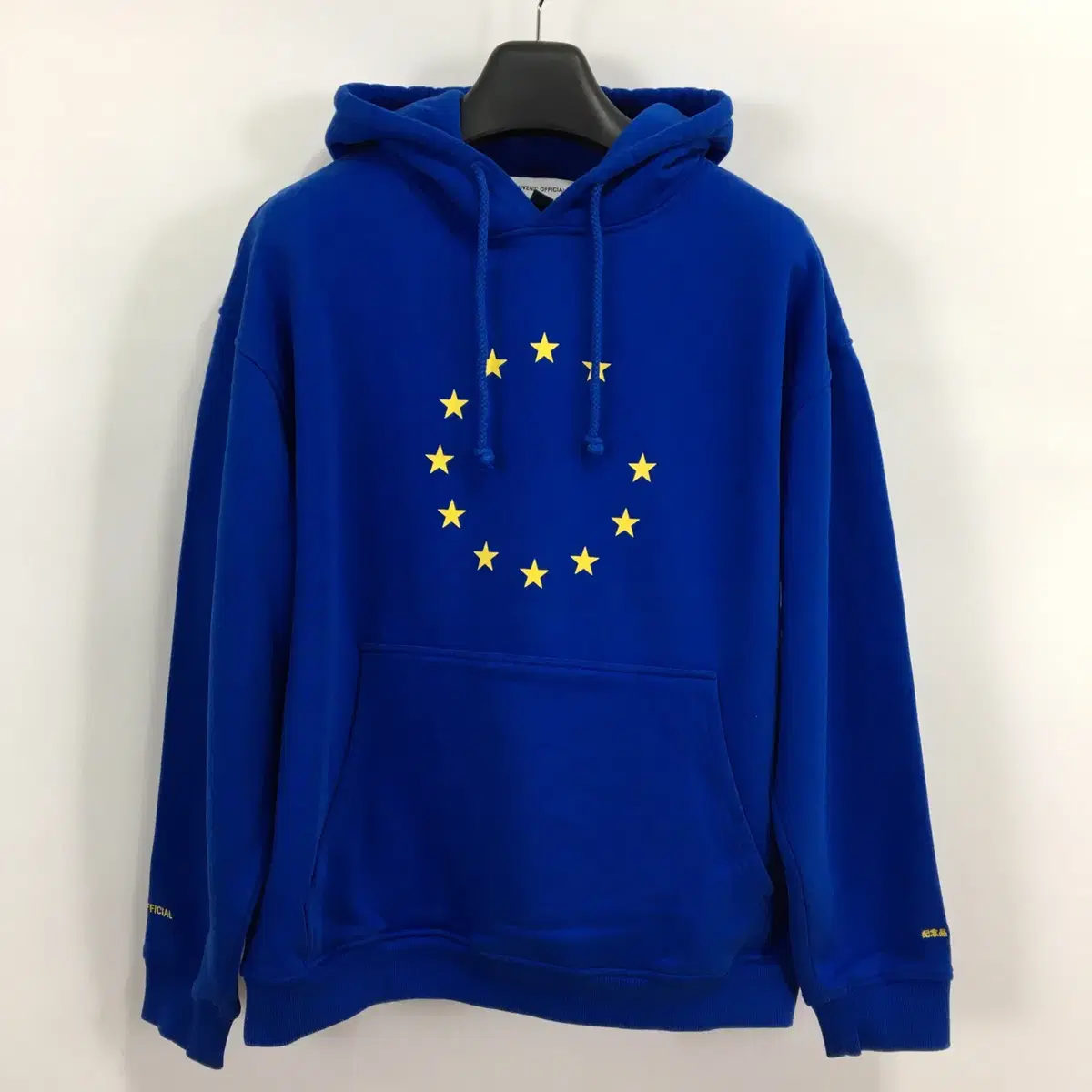 Souvenir Official Sweatshirt L