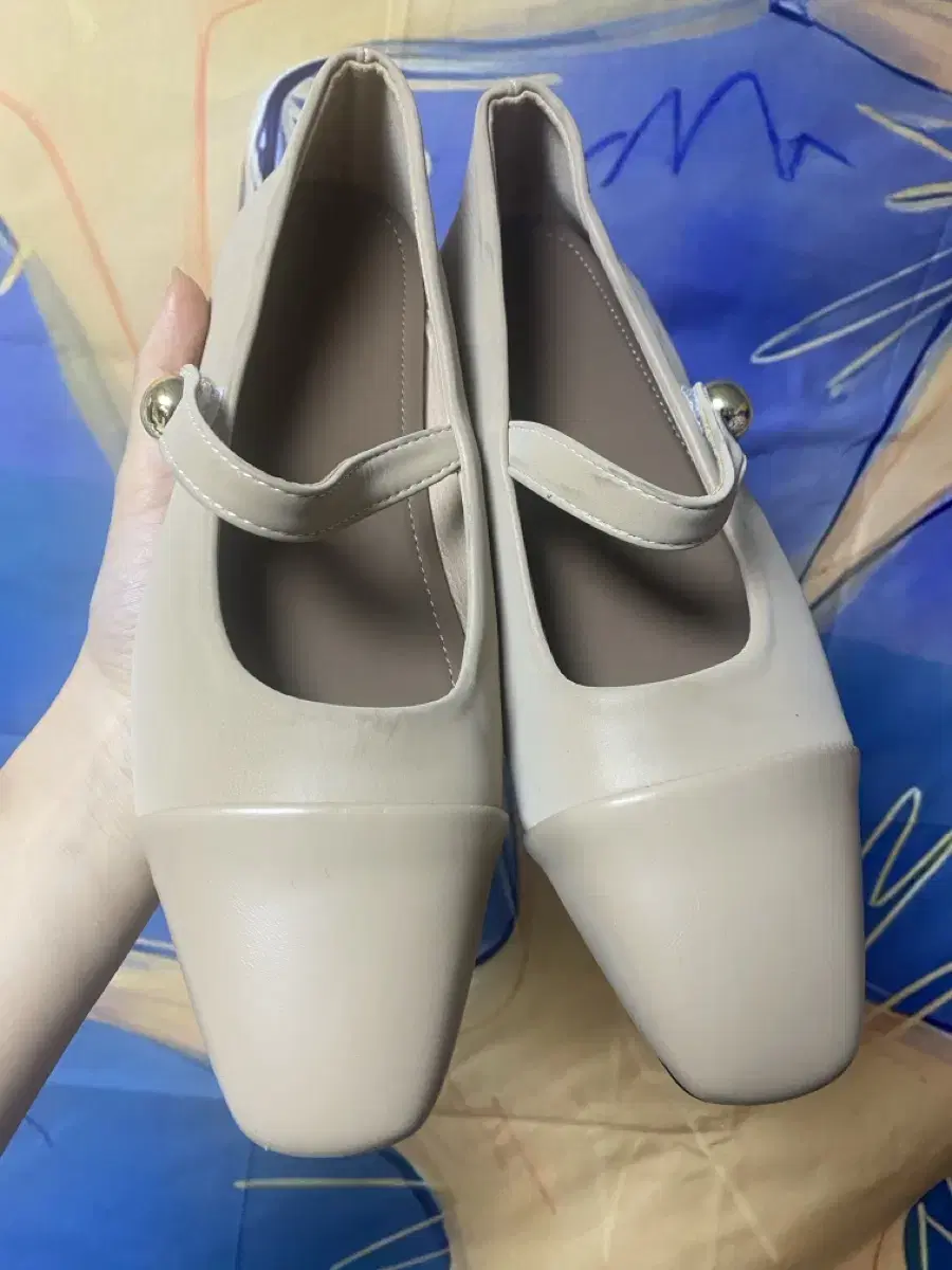 Beige Maryjane Flatshoes 39 KR250