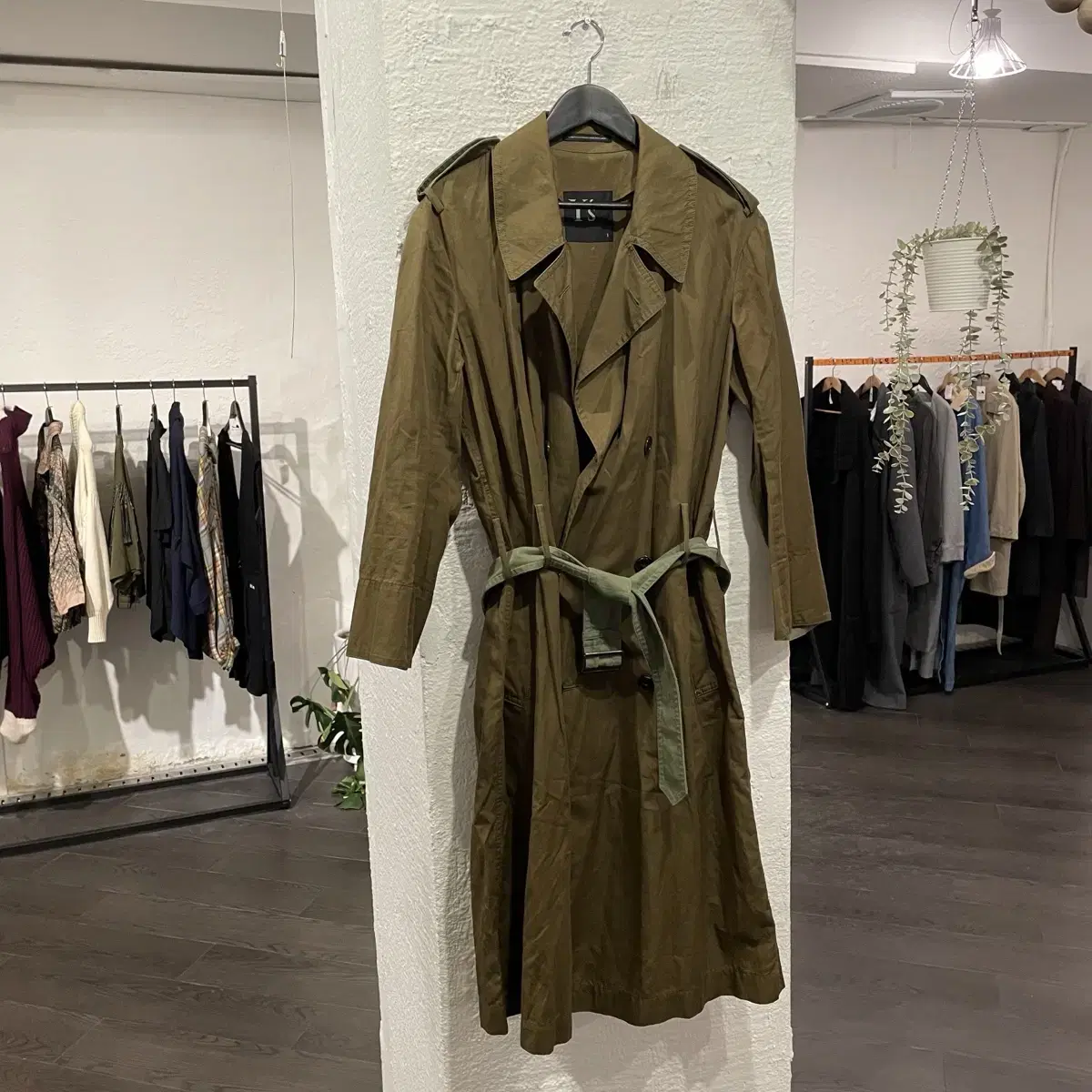 Yohji Yamamoto Trench coat in khaki