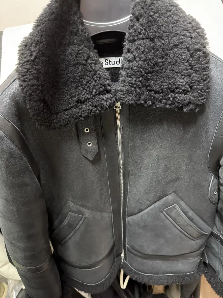 Arcane Studios 22FW ian Shearling Mustang 46 Black