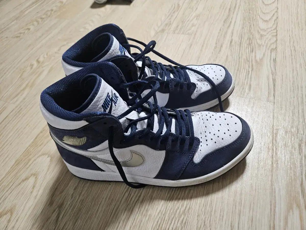 Jordan 1 High Midnight Navy Nose Juice 280