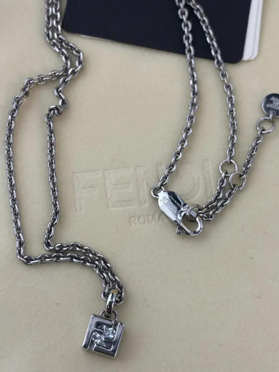 FENDI 목걸이