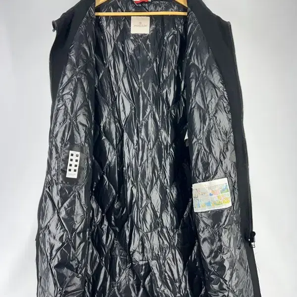 Moncler 몽클레어 남성 거위털 패딩 코트 92-175(2)/빈티지홍