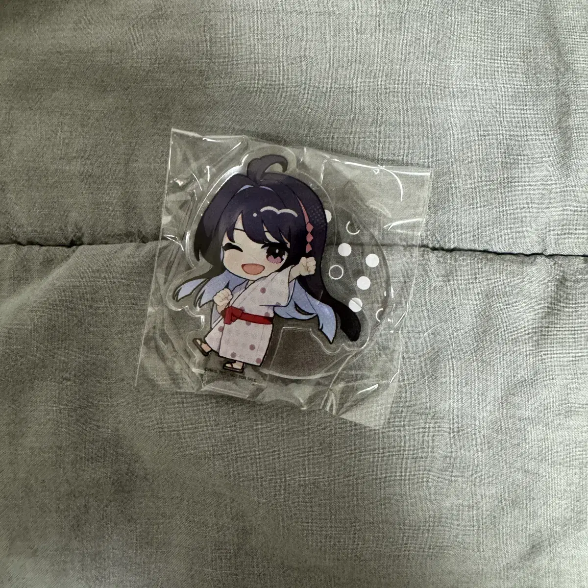 A good dodger who is good at running away Ken Hotel Collaboration Goods Acrylic Stand Ayako