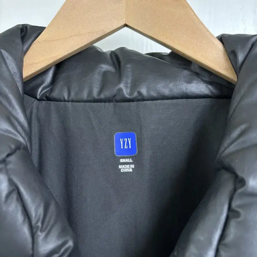 이지갭 라운드 자켓 yeezy gap round jacket