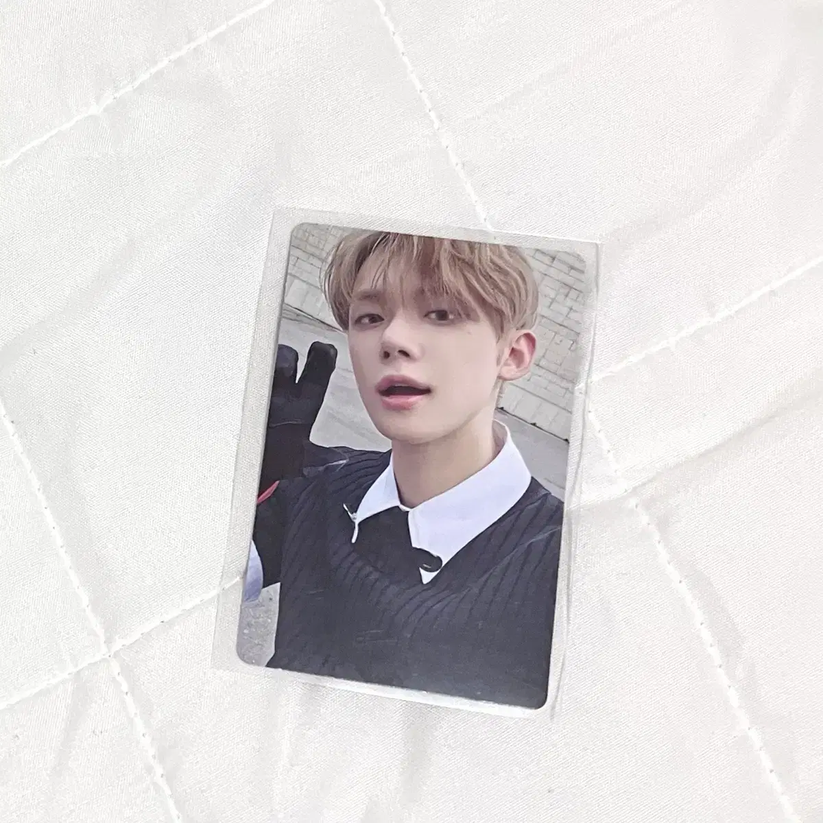 Flood) txt yeonjun Sanctuary weverse pre-order benefit photocard WTS