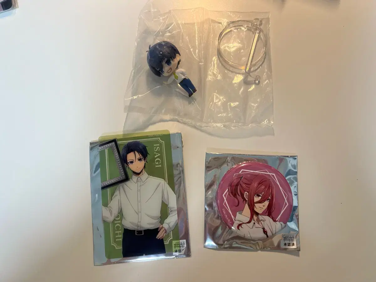 BLUELOCK pop up sells badges, bromides, and moving figures.