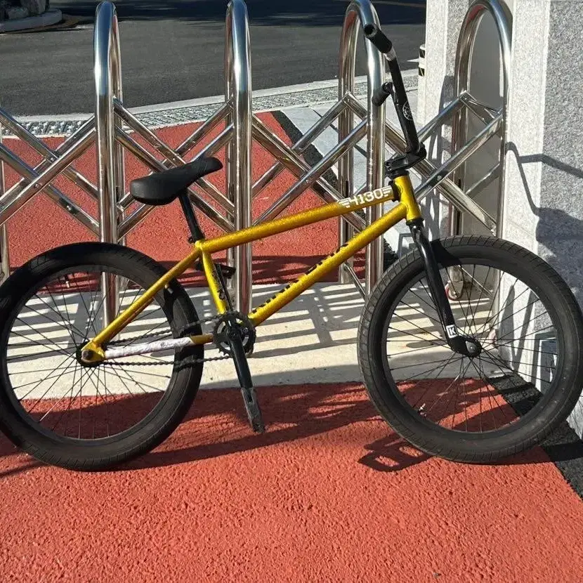 bmx 30에 팝니다