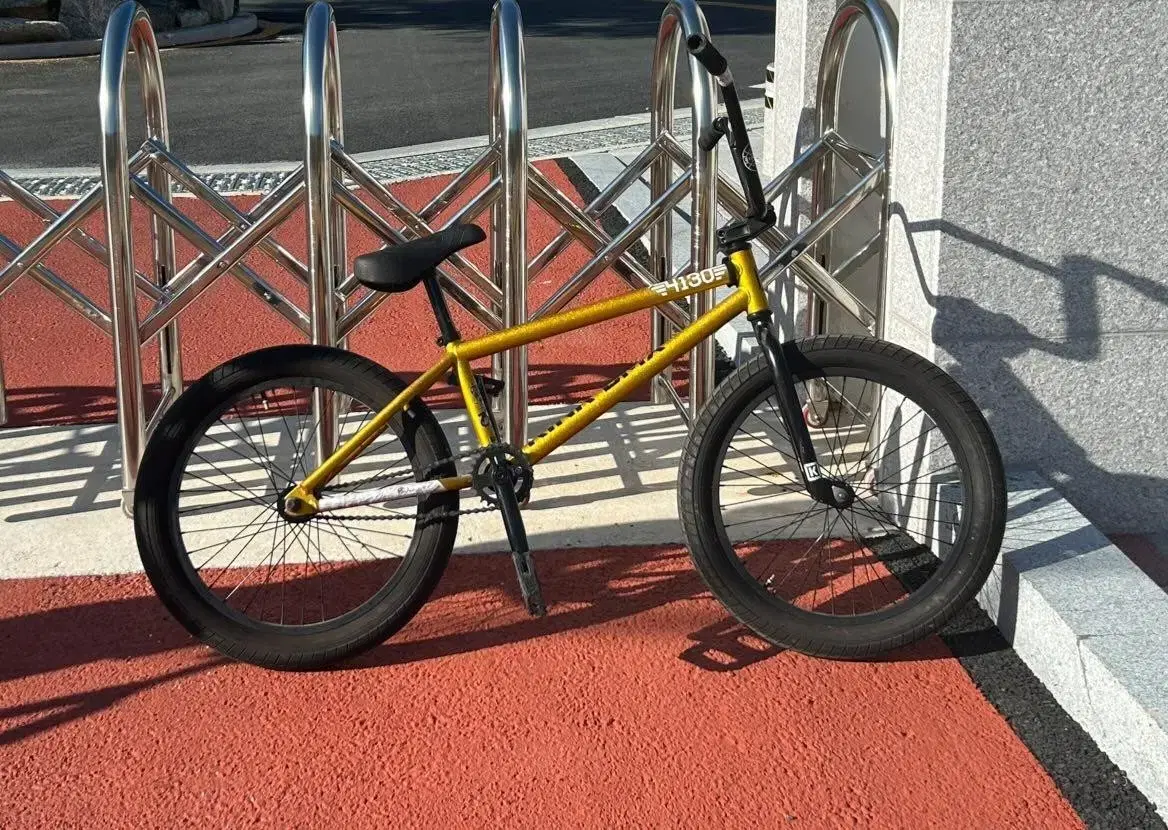 bmx 30에 팝니다