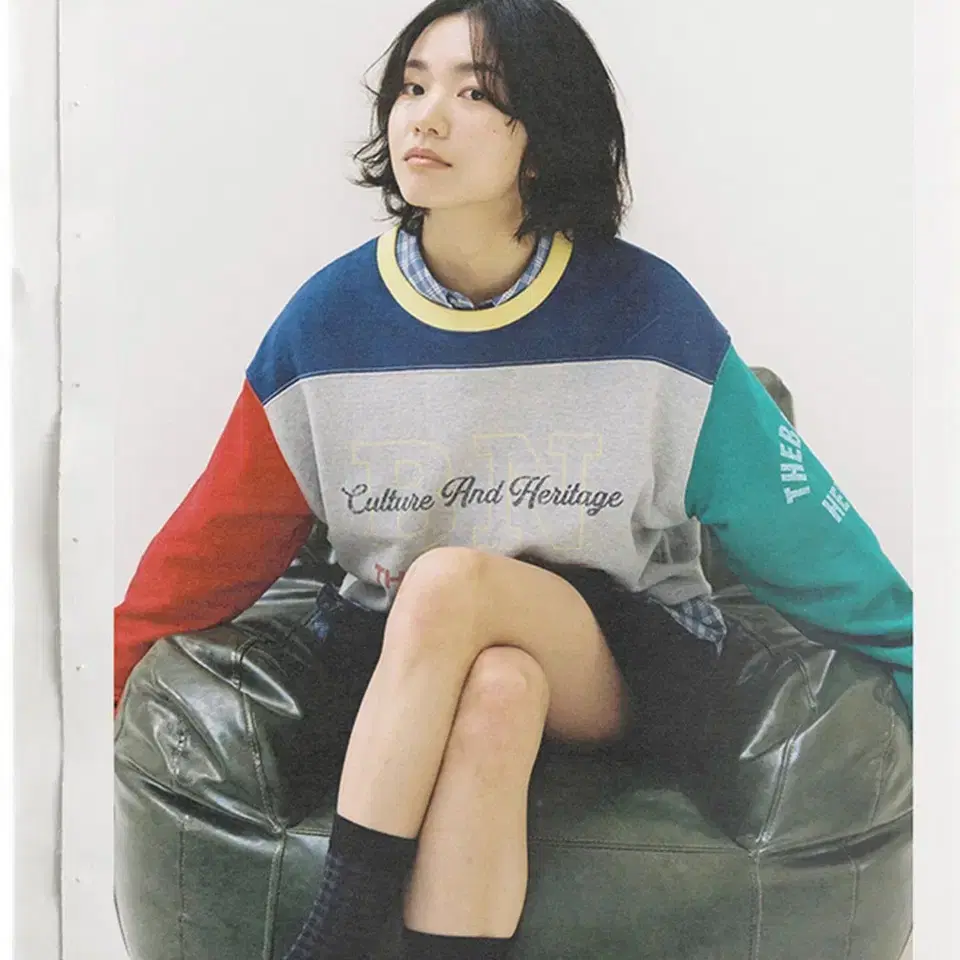 더바넷 맨투맨 Nostalgic Color Block SweatShirt