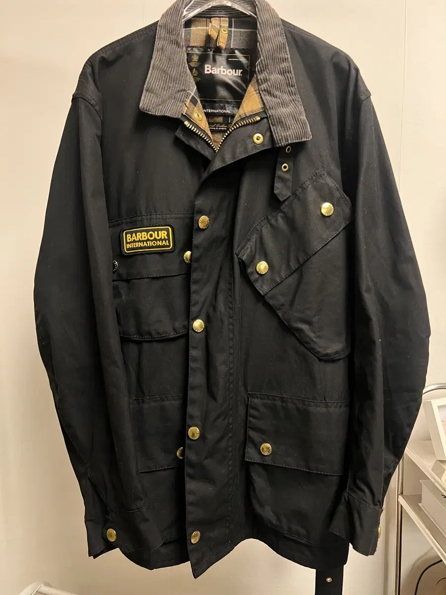 Barbour International A7 40